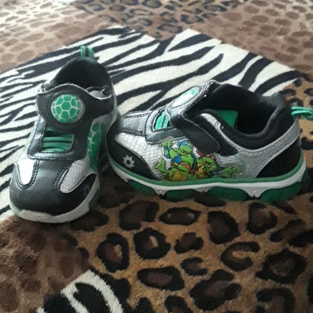Boy ninjas turtle shoes